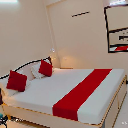 Saigal Guest House Мумбай Екстериор снимка