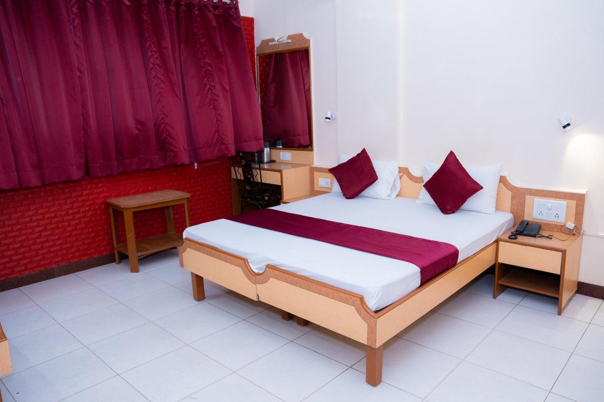 Saigal Guest House Мумбай Екстериор снимка