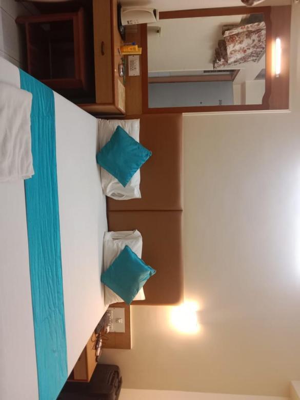 Saigal Guest House Мумбай Екстериор снимка